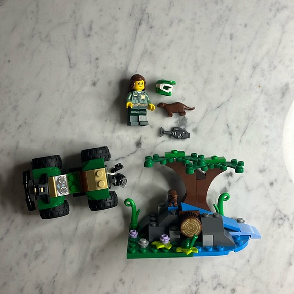 Lego City 60394 ATV and Otter Habitat - Picture 2 of 3